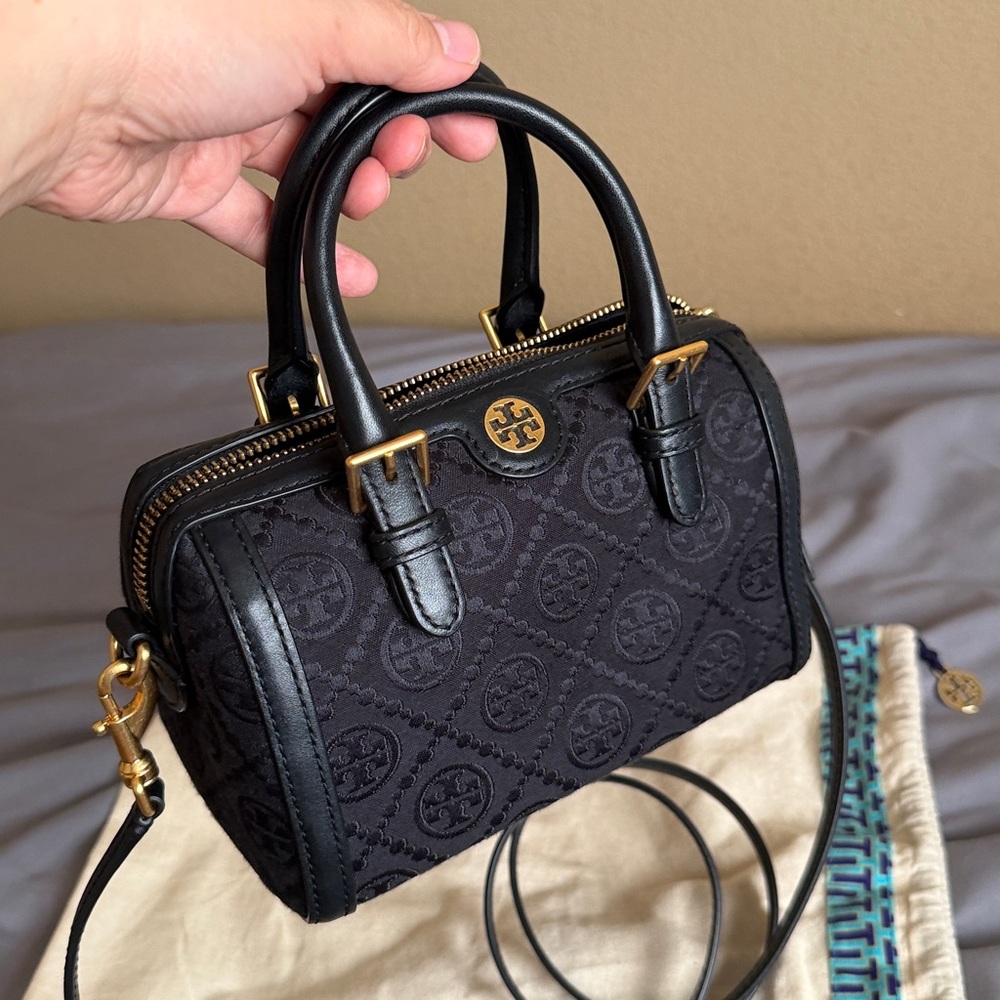 Tory Burch Petite Barrel Bag in jacquard black - Picture 3 of 7